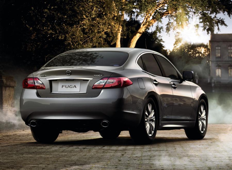  Nissan Fuga 2009 года  (фото 8 из 10)
